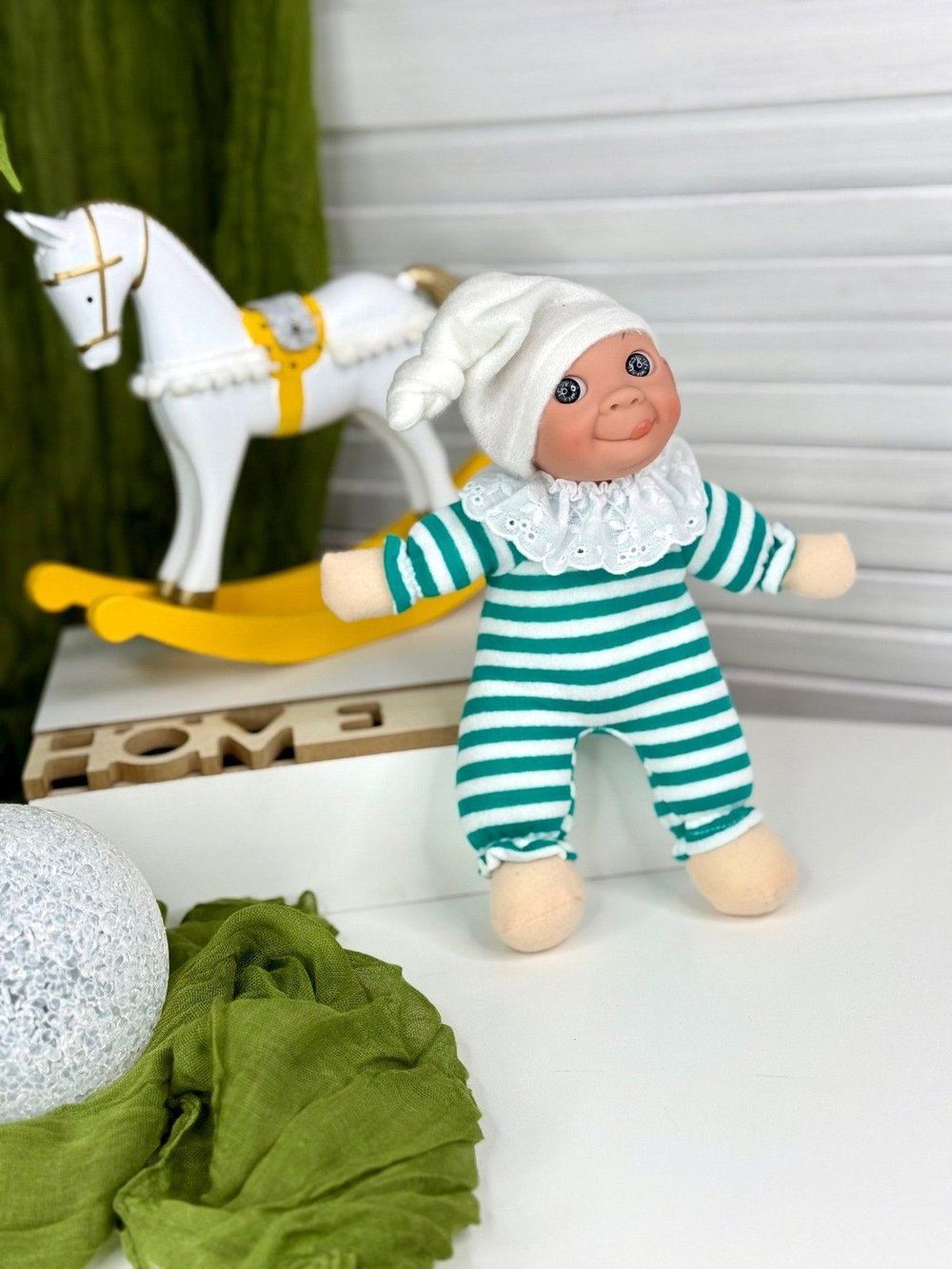 Кукла LAMAGIK мягконабивная 23см Caritas (304U3)