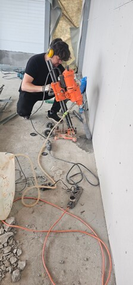 Алмазное бурение и резка стен