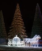 Светодинамическая елка ствольная - встроенная гирлянда: Теплый свет - "Таежная" от 11 до 21 м