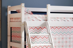 Вариант 6 Полувысокая кровать "Соня" с наклонной лестницей Белый