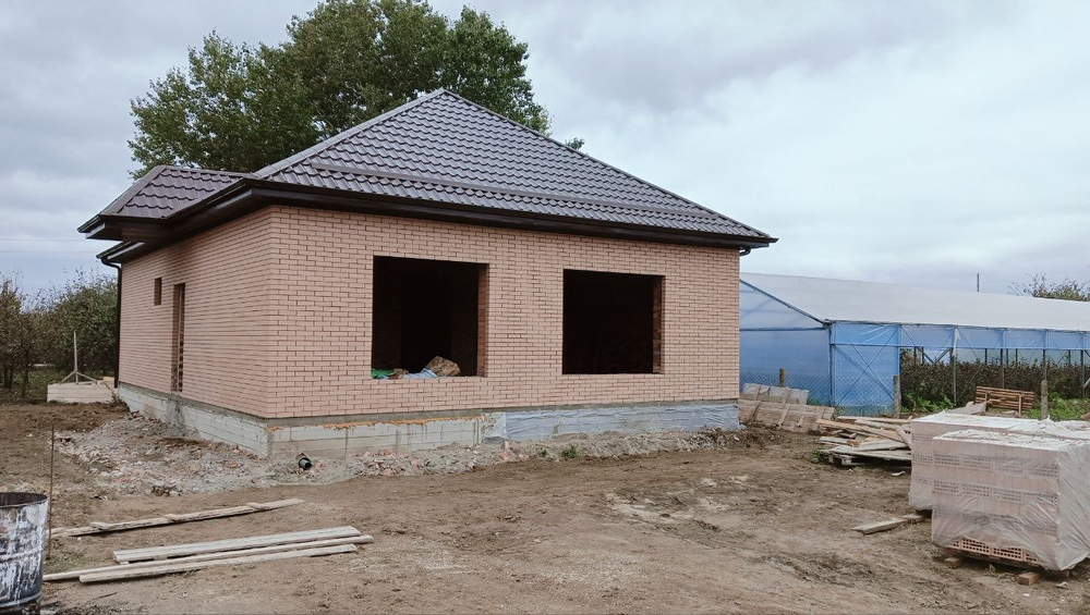 Новый дом в п.Прибрежный, Славянского района