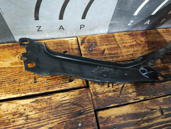 Кронштейн радиатора правый MINI Hatch (F55/F56)  Б/У Оригинал 51647307874