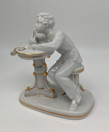 Юный Пушкин за столом. Фарфор. СССР, ЛФЗ, 1960-е гг. Автор модели С.Б. Велихова