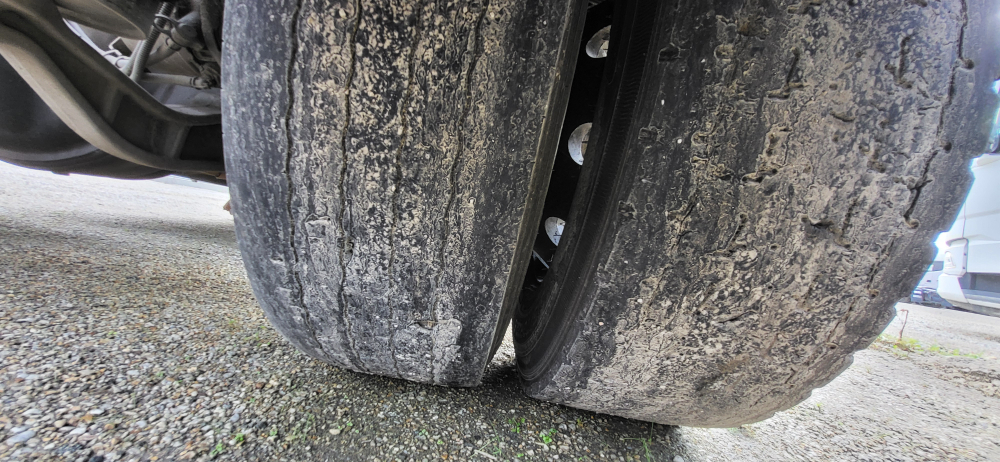 Shacman (Shaanxi) SX* 4x2 Седельный тягач SX418853381 (Дизельный, 12,5 л, 544 л.с., АТ)