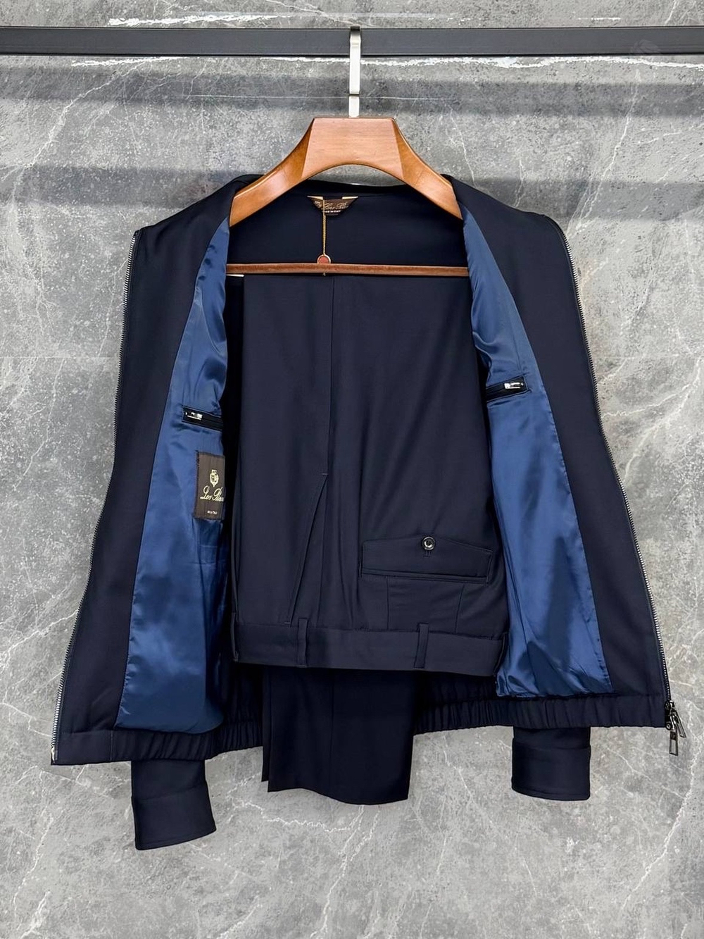 Прогулочный костюм Loro Piana