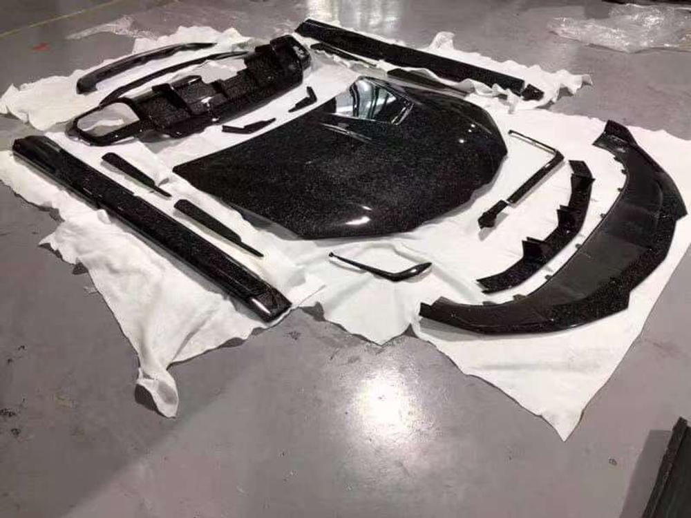 Карбоновый обвес для Lamborghini Urus 2018-2022 Ламборгини Урус