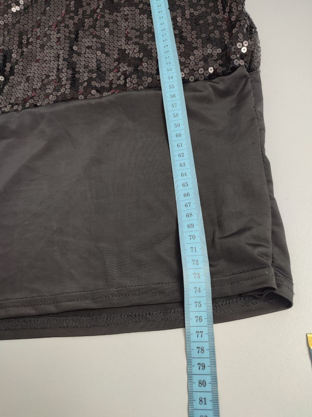 Топ Everwin с пайетками 46 размер