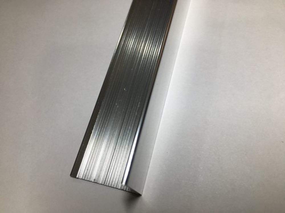 Угол 25*25мм "DO-4" 2,7м Серебро глянец анод. алюм.