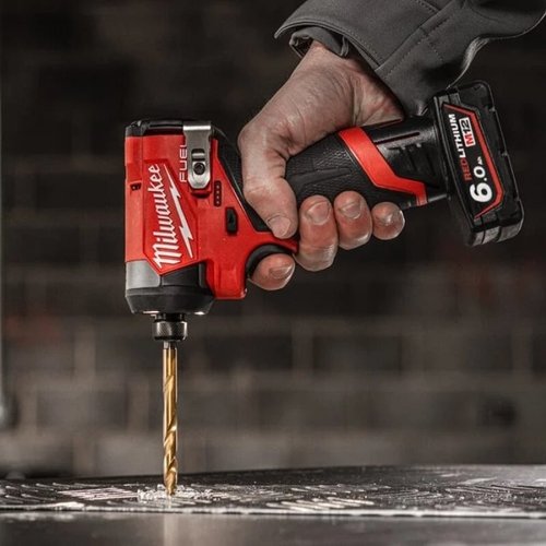 Винтоверт Milwaukee M12 FUEL FID2-202X FUEL аккумуляторный
