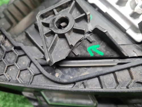 Фара левая Geely Tugella (2019-2024) LED