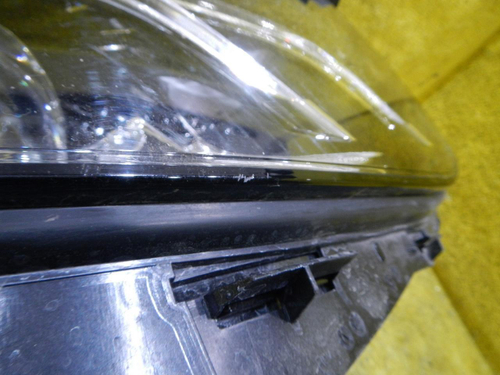 Битая Фара правая Mercedes E W213 (2016-2021) LED