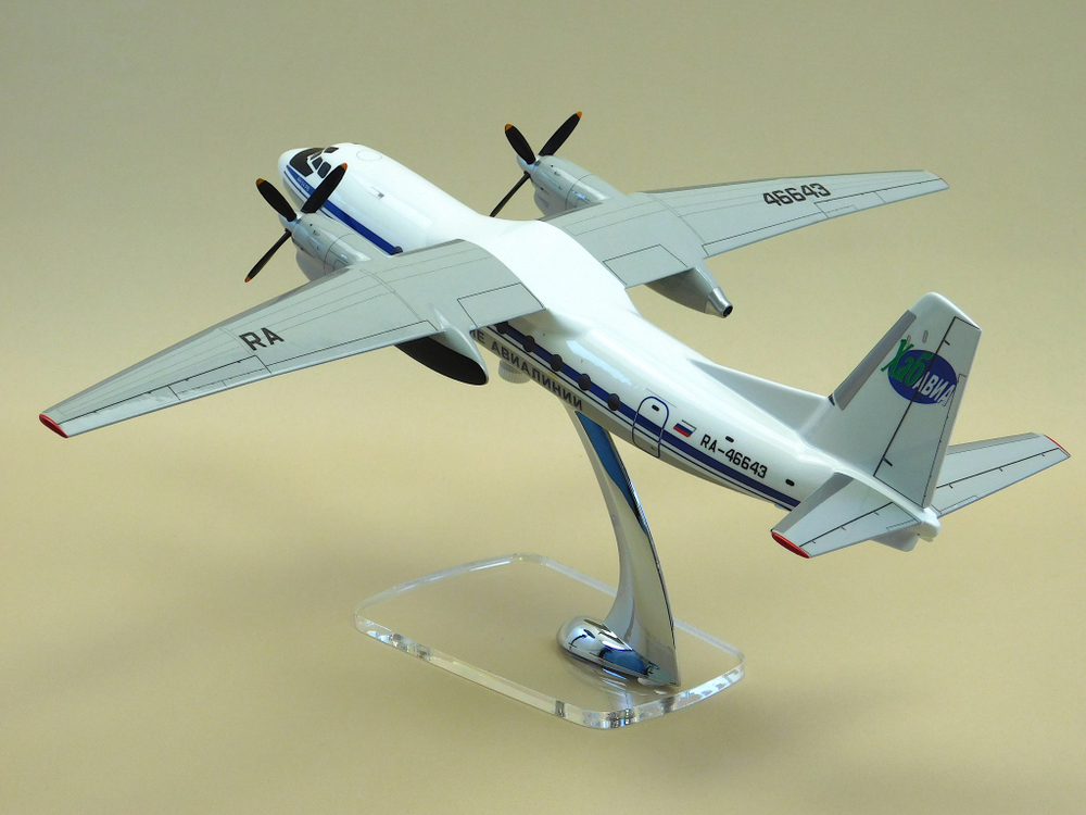 Модель самолета Ан-24РВ (М1:72, ХАБАВИА)