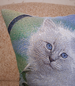 Декоративный гобеленовый чехол для интерьерной подушки Котята в сирени 38*38