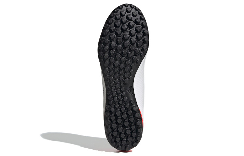 Кроссовки Adidas Predator 20.4