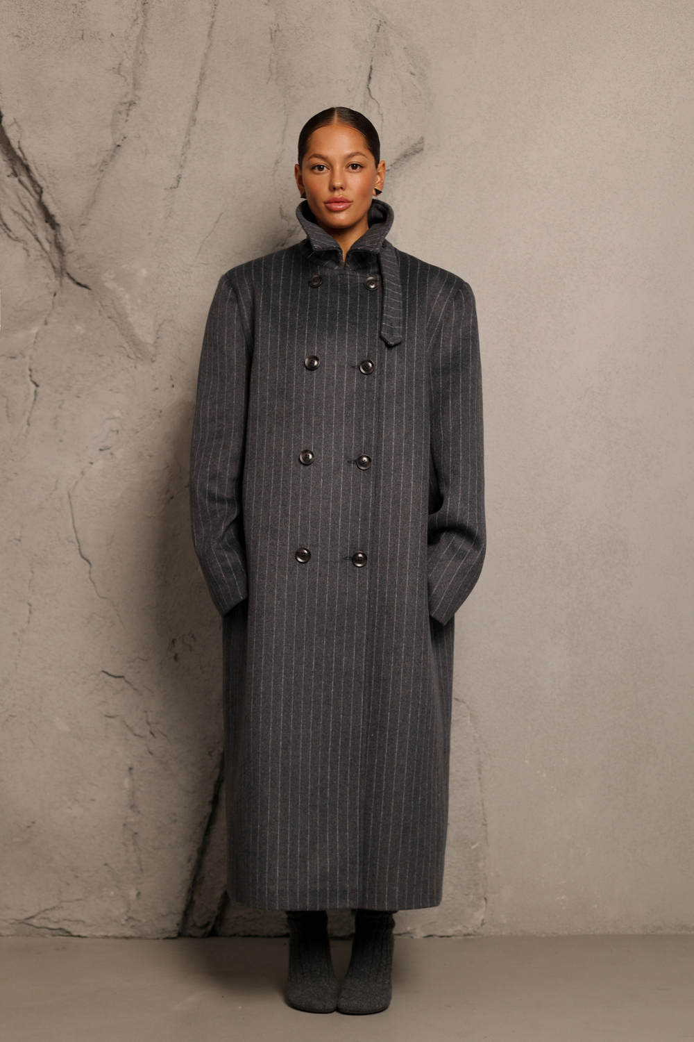 Двубортное пальто