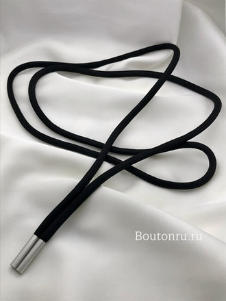 Шнур черный с металлическим наконечником 1,38 м