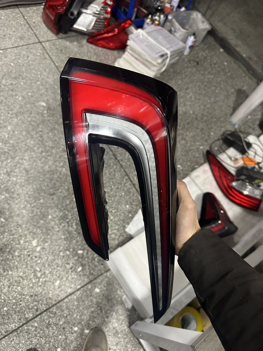 Задний фонарь (левый/правый) Tesla Model 3 2024 оригинал
