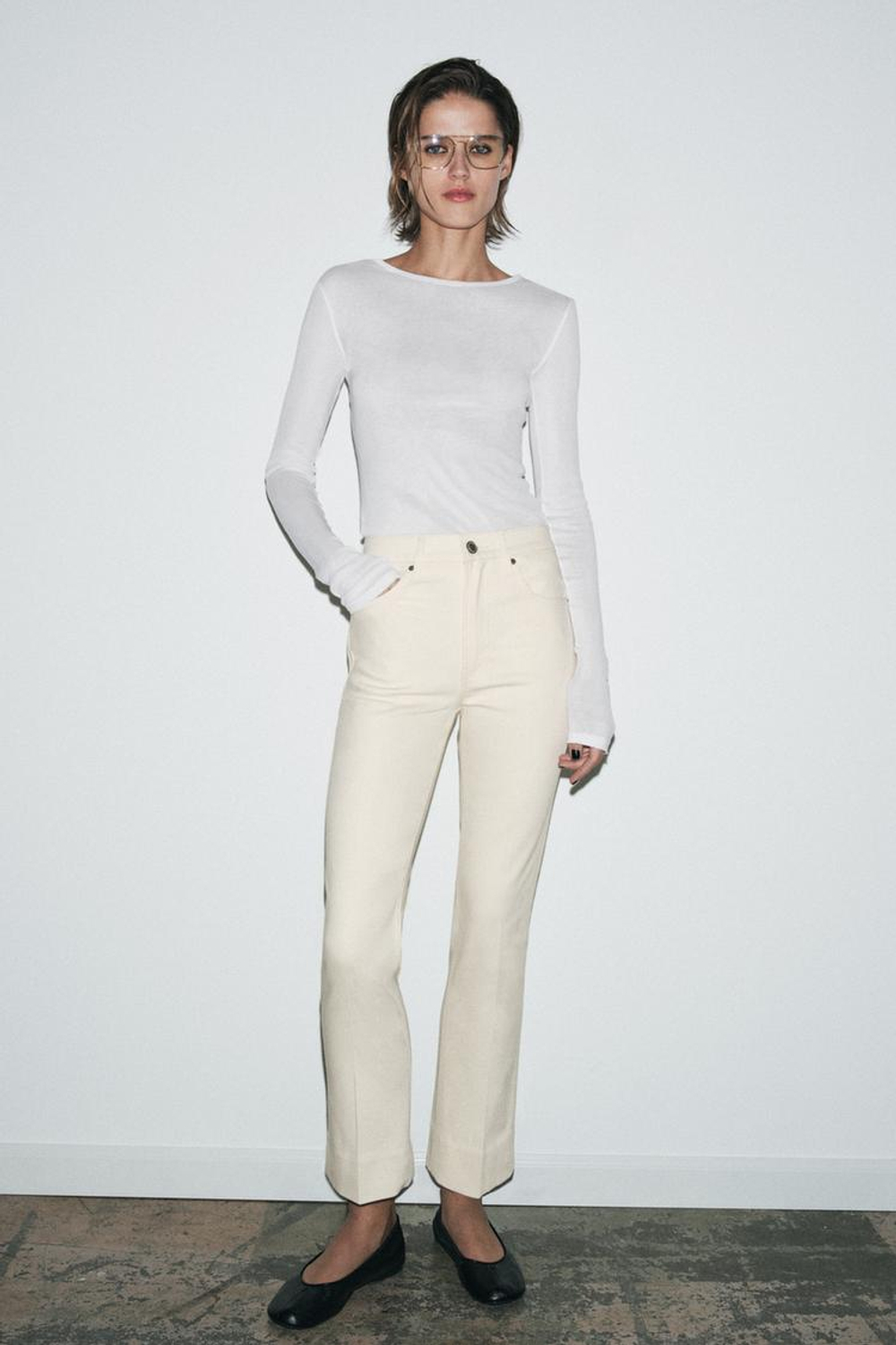 ZARA ДЖИНСЫ BOOTCUT СО СРЕДНЕЙ ПОСАДКОЙ — ZW COLLECTION, ЭКРЮ