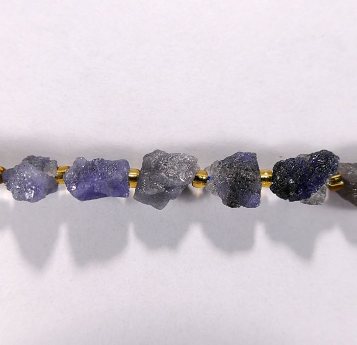 Бусина из танзанита, фигурная, 7x4 - 12x15 мм (природная форма)