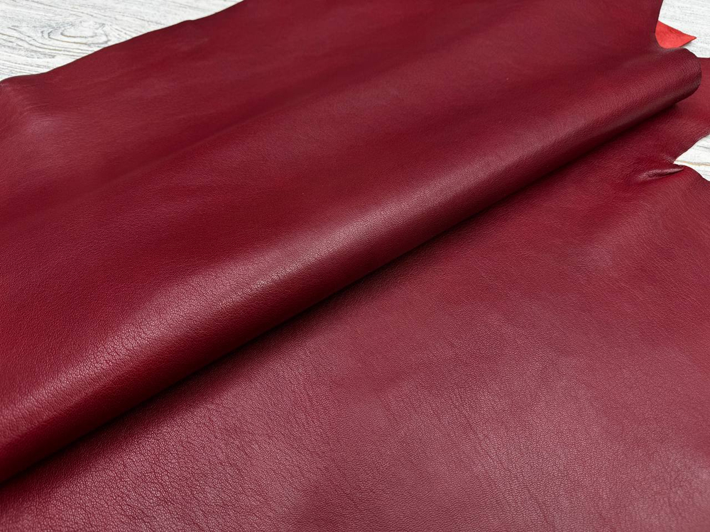 Agnelli Veg Cherry Red (1,0-1,2 мм) цв. Бордовый, натуральная овчина