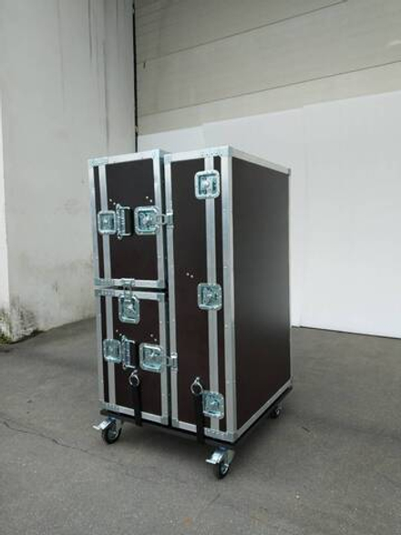 Кофры для музыкального оборудования.