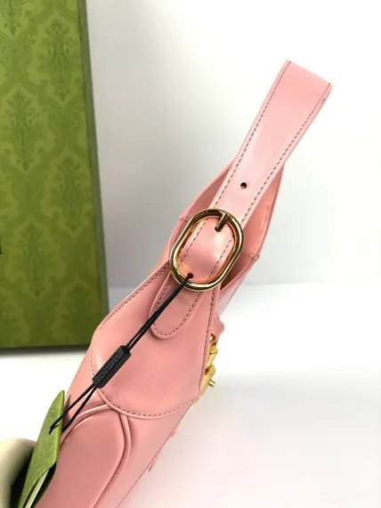 Маленькая сумка-хобо Gucci Jackie 1961 розовый