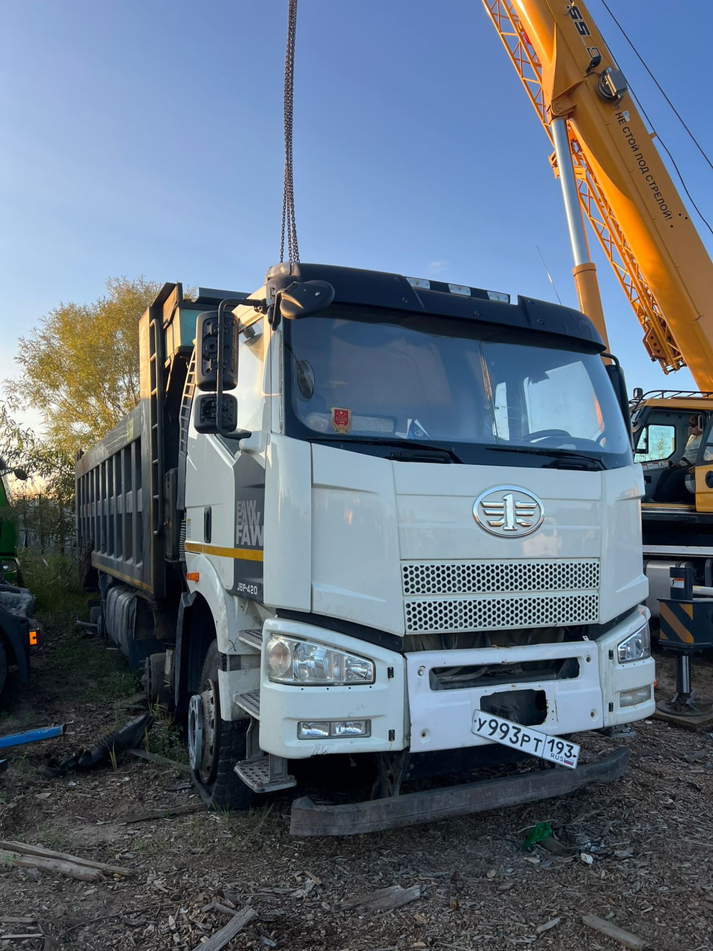 FAW J6 8x4 Самосвал СА3310Р66K24T4E5