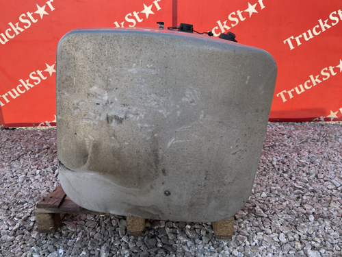 Бак топливный 690L