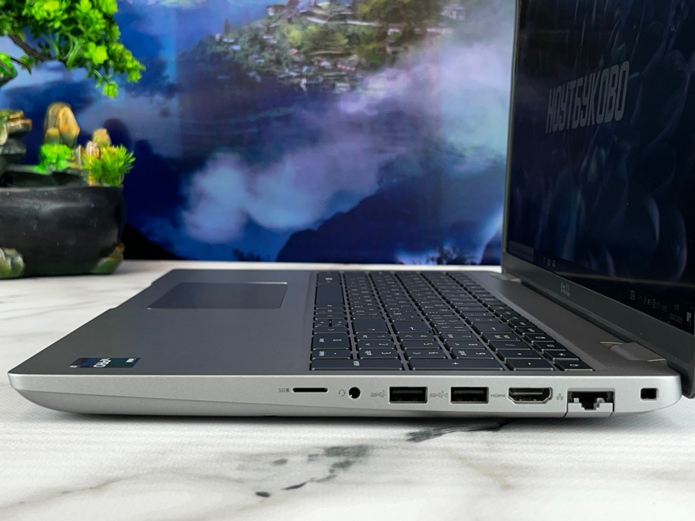 Dell Precision 3581 15.6" 1920*1080 FHD IPS, Intel Core I7-13800H, RTX A1000 6Gb, Win 11 pro, серый