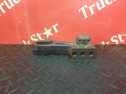 Кронштейн двигателя