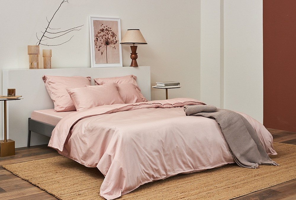 Простыня из премиального сатина цвета пыльной розы из коллекции essential, 240х270 см