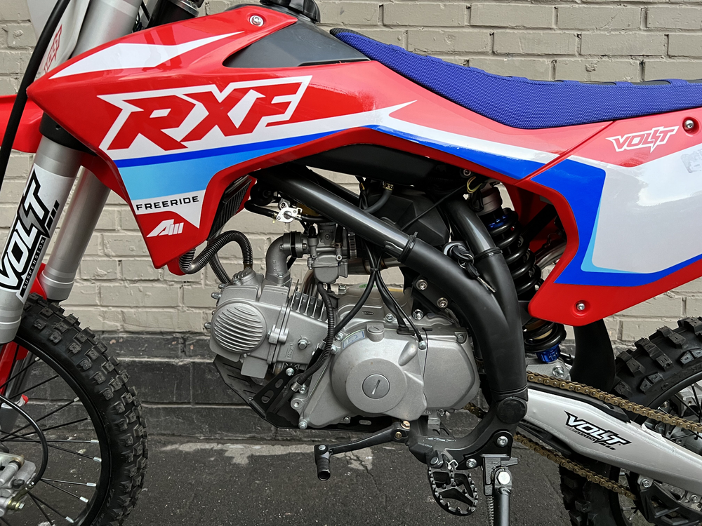 Питбайк Apollo RXF FREERIDE 150X-LE 17х14 Красный