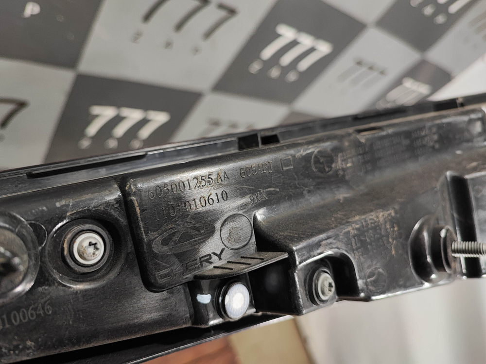 Фонарь задний центральный Omoda C5 22-нв Б/У Оригинал 605000724AA