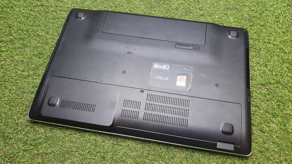 Ноутбук ASUS AMD A8/8Gb/FHD