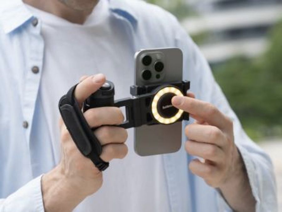 Аксессуар Snappy превращает смартфон в полноценную камеру