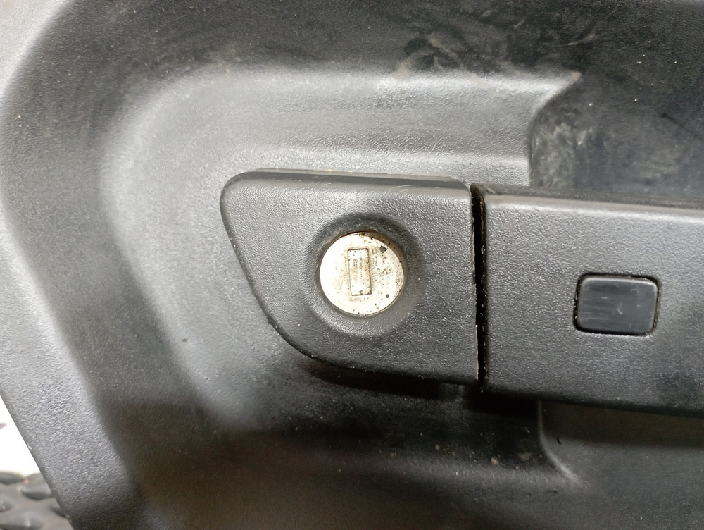 Ручка двери наружная правая 2023г.