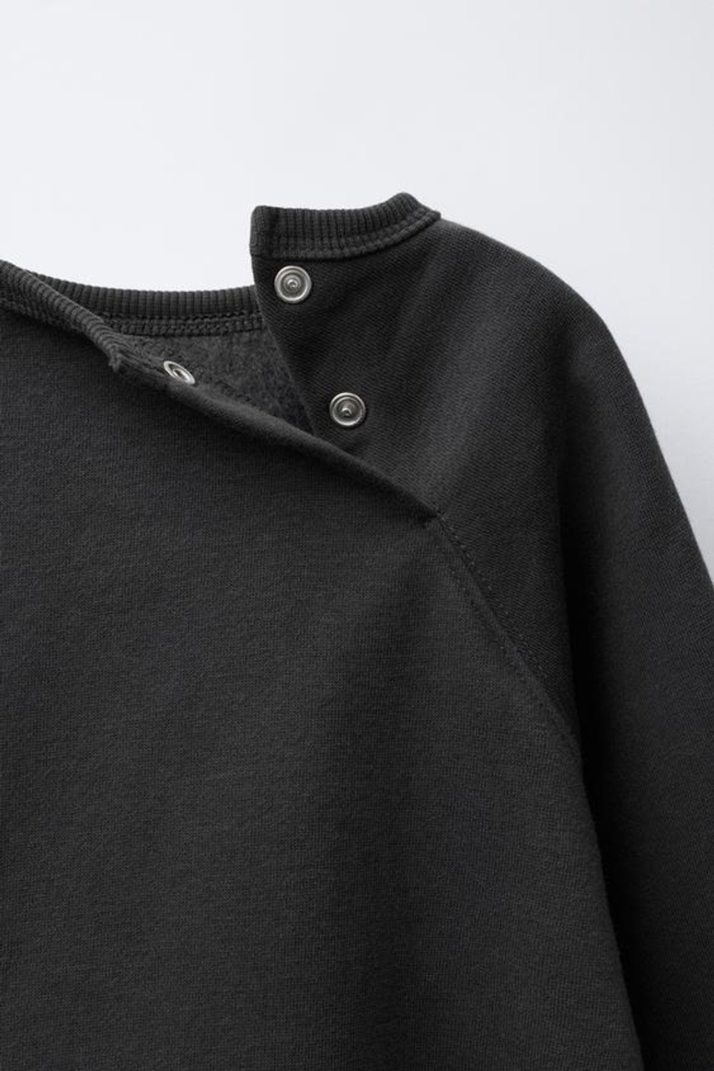 ZARA КОМПЛЕКТ ИЗ ТОЛСТОВКИ И ОДНОТОННЫХ ЛЕГИНСОВ, ТЕМНЫЙ АНТРАЦИТ