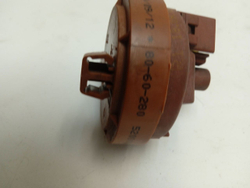 ZWS2101 кт9 Прессостат для стиральных машин Zanussi Electrolux 520011602 б/у