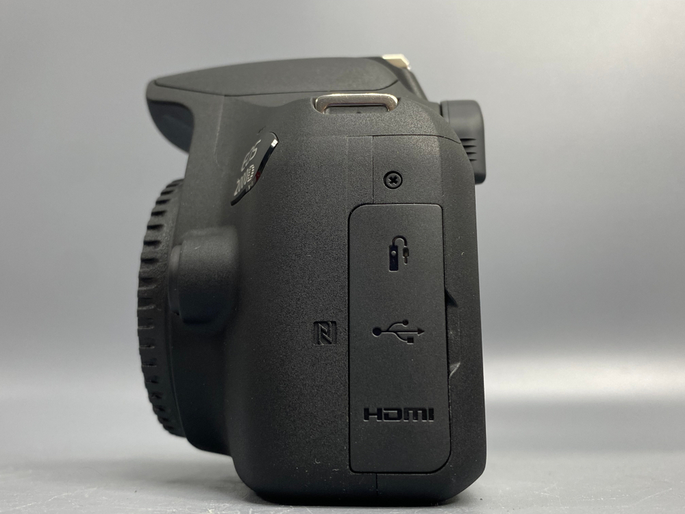 Canon EOS 2000D Kit 18-55mm 3.5-5.6 III