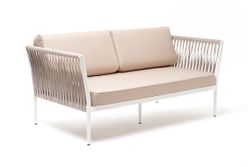 "Касабланка" диван 2-местный плетеный из роупа, каркас алюминий белый муар, роуп бежевый 20мм, ткань бежевая 035
