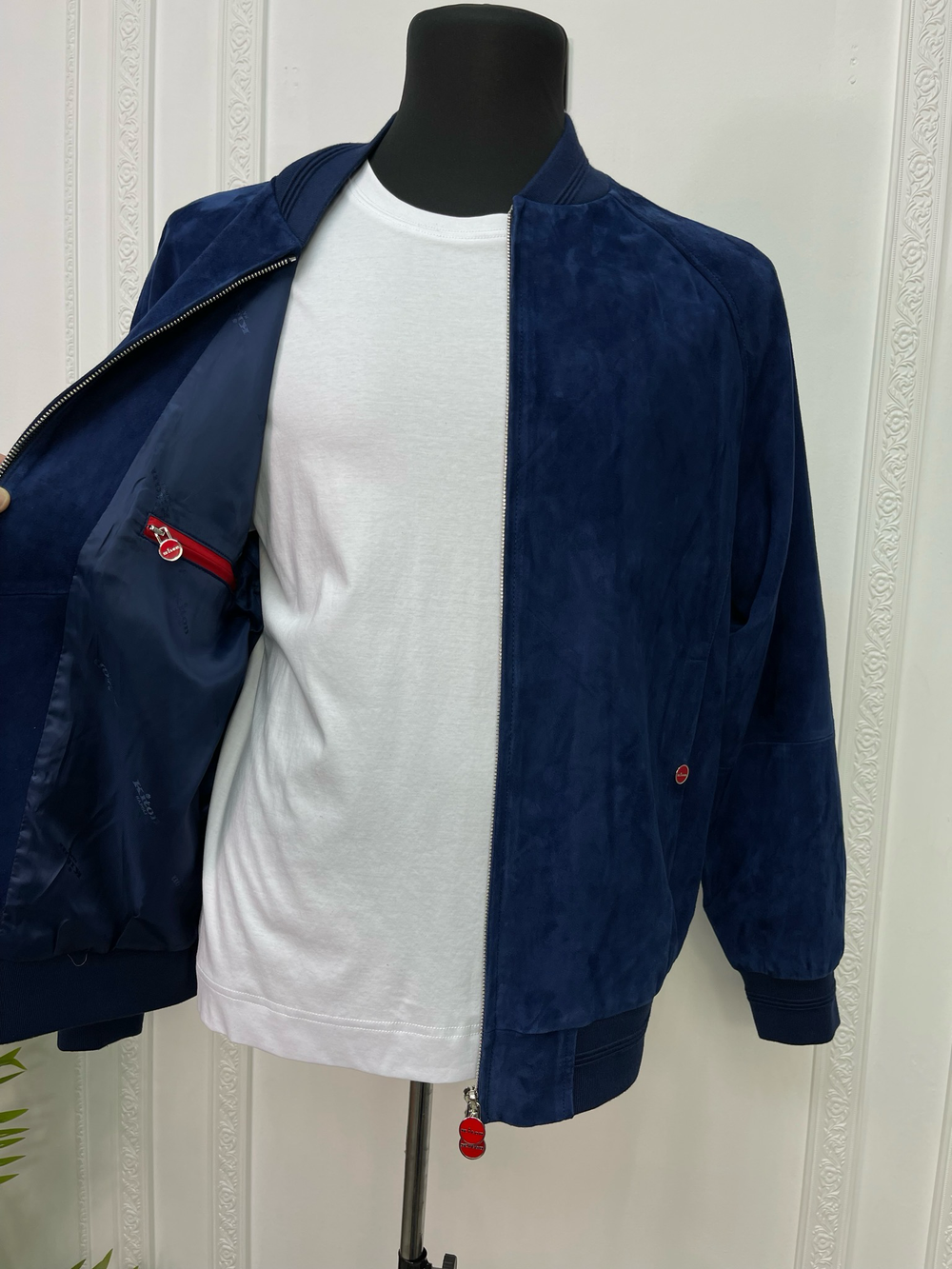 Замшевая куртка Kiton