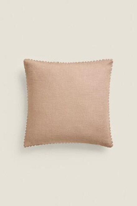ZARA HOME ОДНОТОННЫЙ ЛЬНЯНОЙ ЧЕХОЛ ДЛЯ ДЕКОРАТИВНОЙ ПОДУШКИ С КОНТРАСТНОЙ СТРОЧКОЙ, КОРИЧНЕВЫЙ