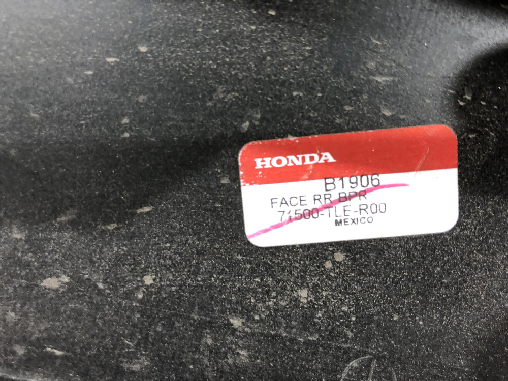 Бампер задний Honda CR-V 5 (RW) 16-22 Б/У Оригинал 71500TLER00