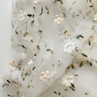 Фатин Кремовые цветы