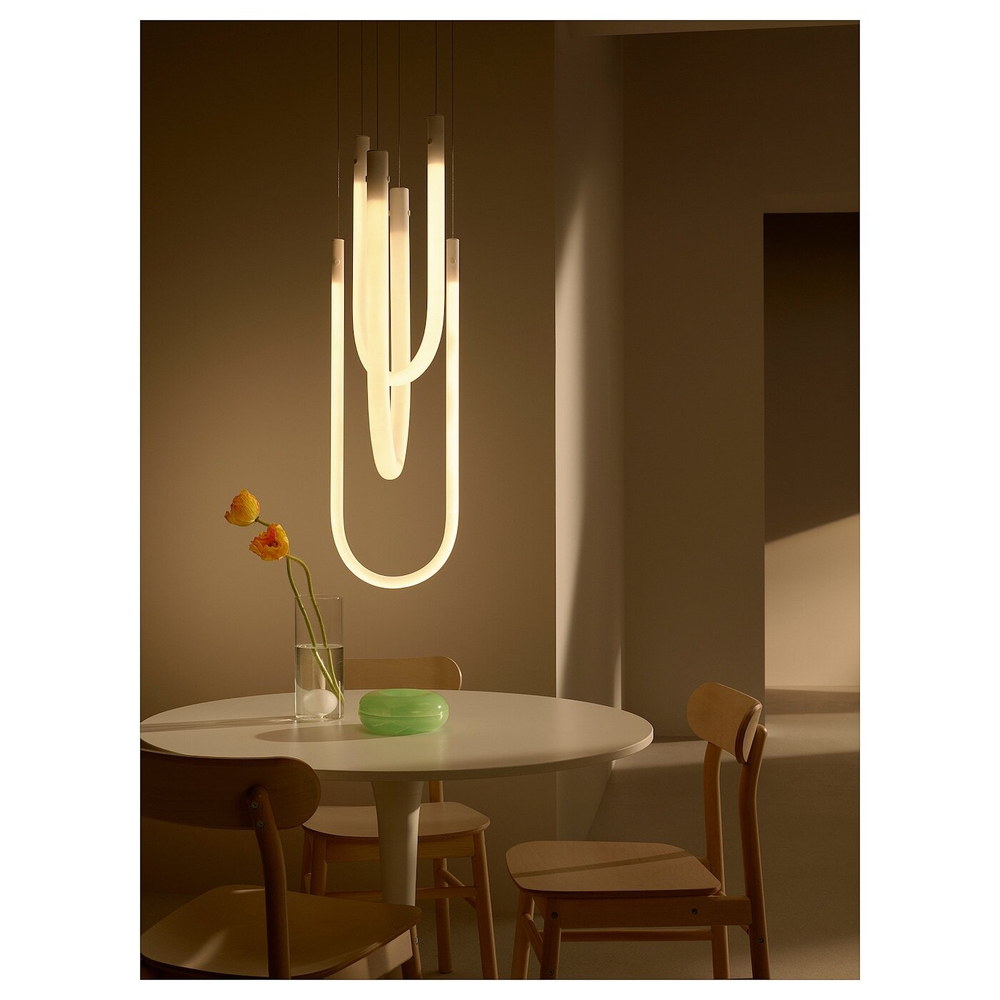 IKEA VARMBLIXT  (ИКЕА ВАРМБЛИКСТ)  -  Светодиодный подвесной светильник, белое матовое стекло, 46 см