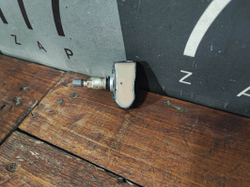 Датчик давления в шине (TPMS) Kia Sportage 4 (QL) 16-22 Б/У  11SPT1102RA