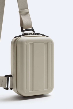 ZARA ЖЕСТКАЯ СУМКА-КОРОБОЧКА С ПЛЕЧЕВЫМ РЕМНЕМ, ЭКРЮ