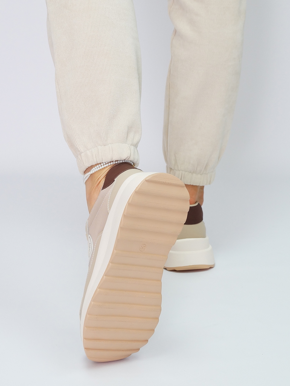 Кроссовки женские демисезонные