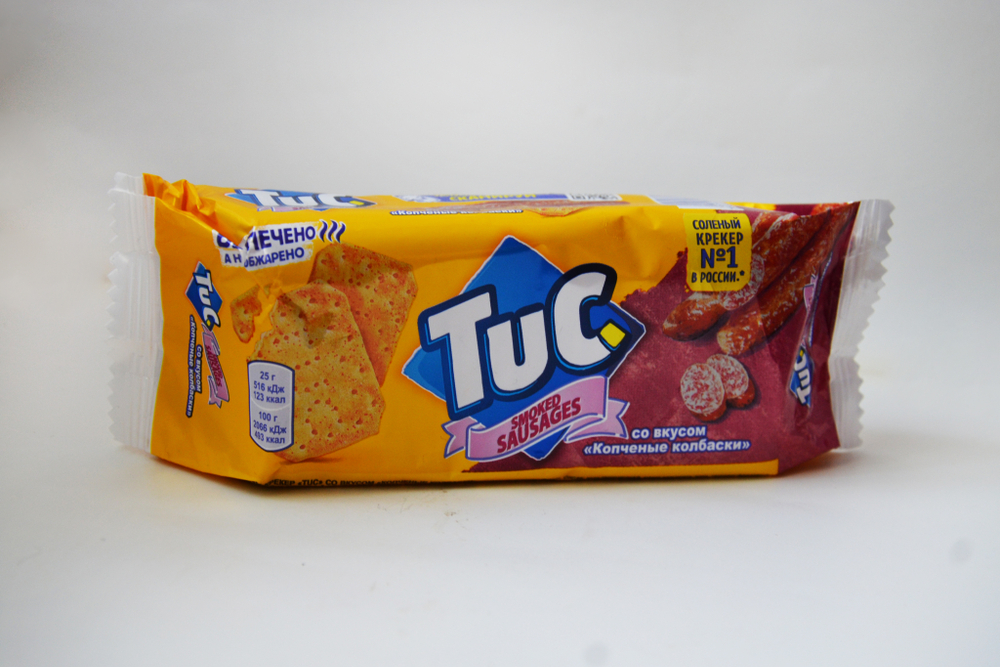 Крекеры Tuc, со вкусом копченых колбасок, 100 гр