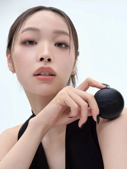 ABOUT TONE Blur Powder Pact - Компактная веганская пудра для лица (9 гр)